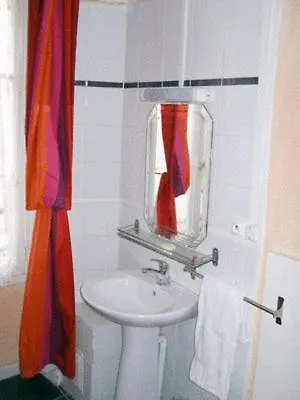 De Lille Louvre Otel 2*